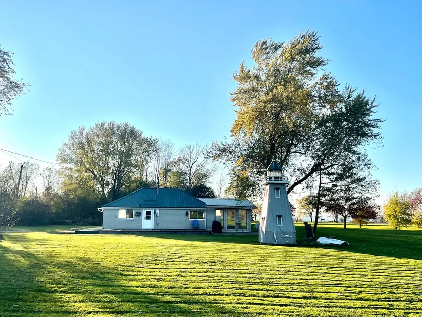 Niagara Riverview Entire Cottage, EV Charger - Image 1