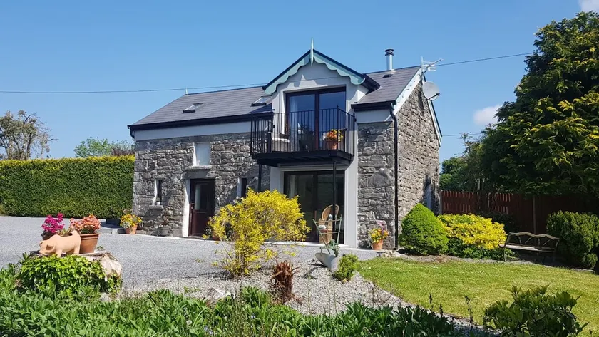 Chestnut Cottage, Lisloughrey, Cong F31A300 - Image 1