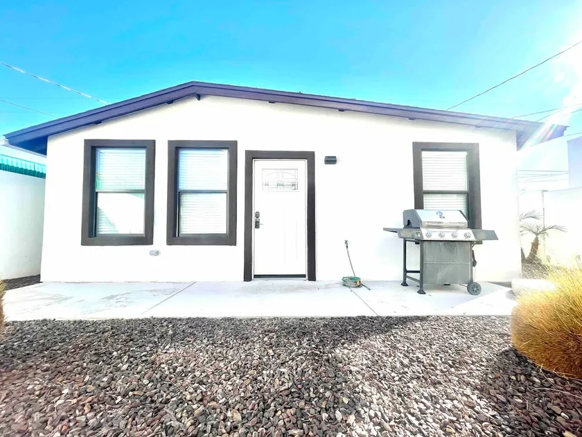813 E. Fairmount Ave- Two Bedroom Guesthouse - Image 1