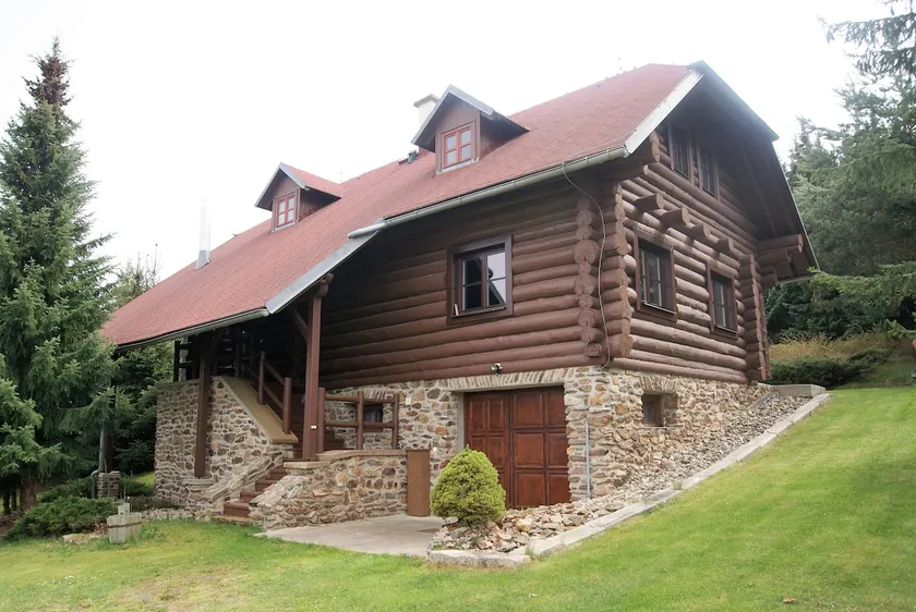 Holiday in a cabin in the beautiful landscape of Šumava - Image 1