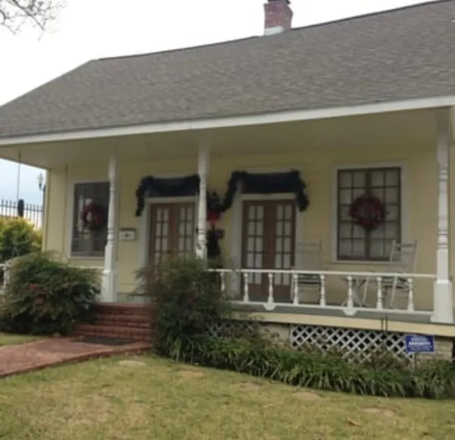 One block to Walk to Everything Natchitoches - Image 1