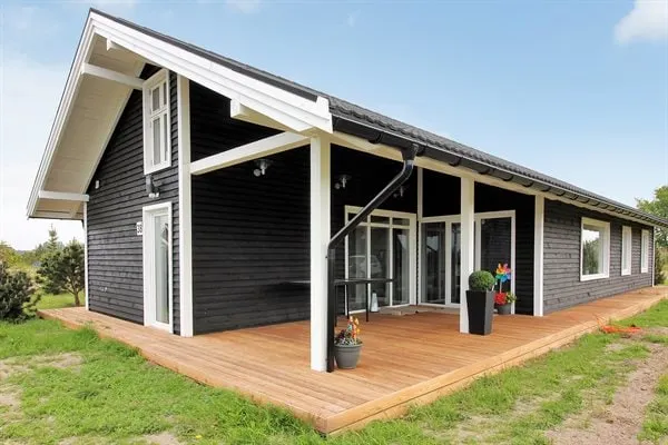 Beautiful newer cottage of 132 m2 near Marielyst - Image 1