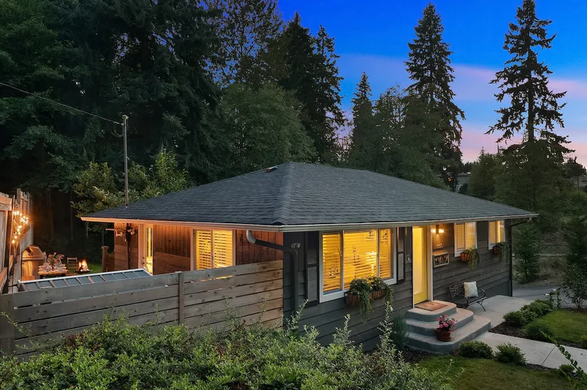Main Street Retreat i Edmonds, Washington - Image 1