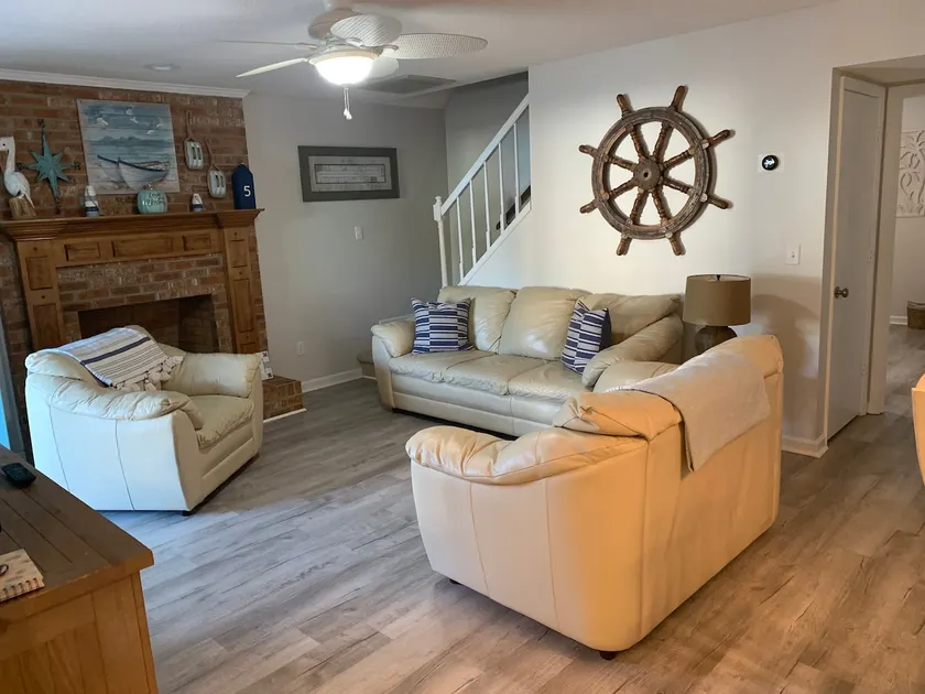 Perfect Beach House 3 Blocks from the Beach!!! - Image 1