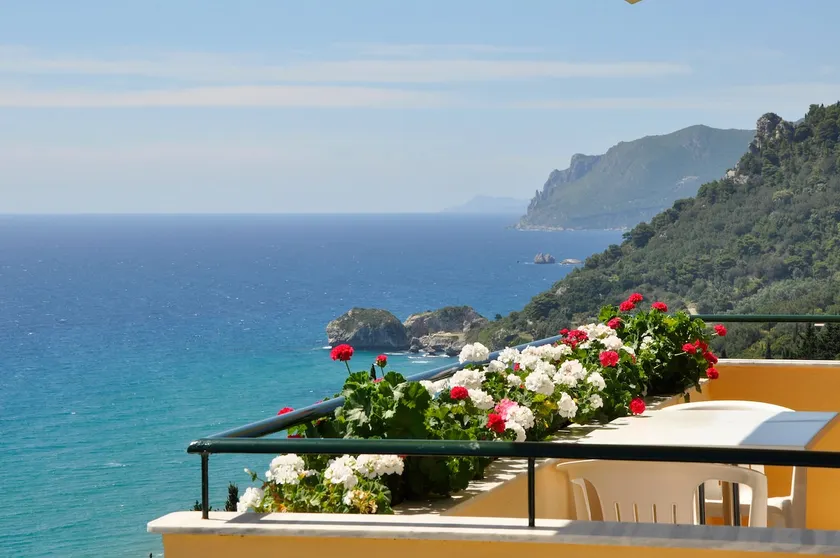 Pelagos Top Floor Sea View Apartment - Image 1