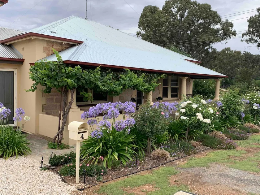 Magnolia Cottage of Clare - Image 1
