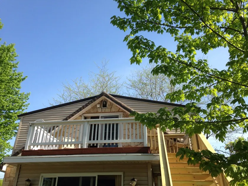 Charming Bungalow Across From Wolf River - Image 1