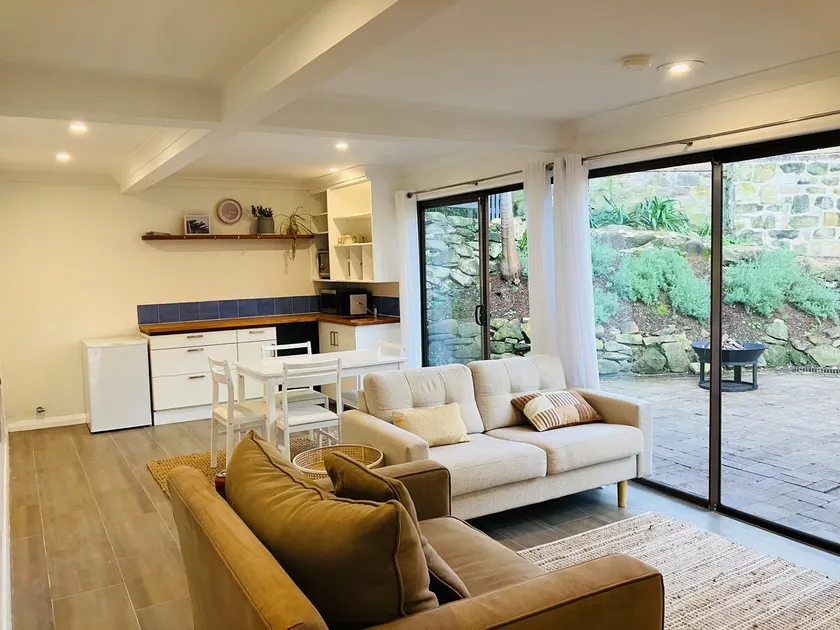 Palms Escape - nestled between Pittwater & beach - Image 1