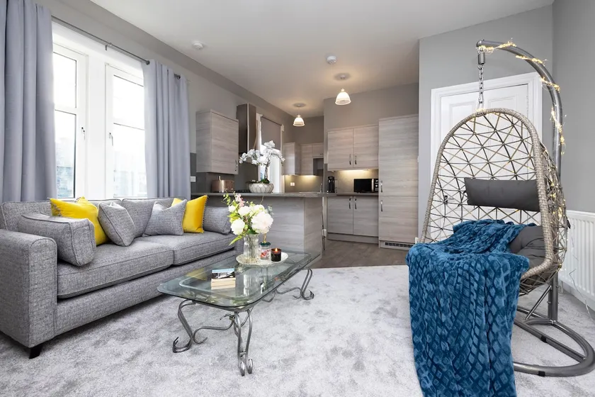Stylish George Street Apartment - Image 1