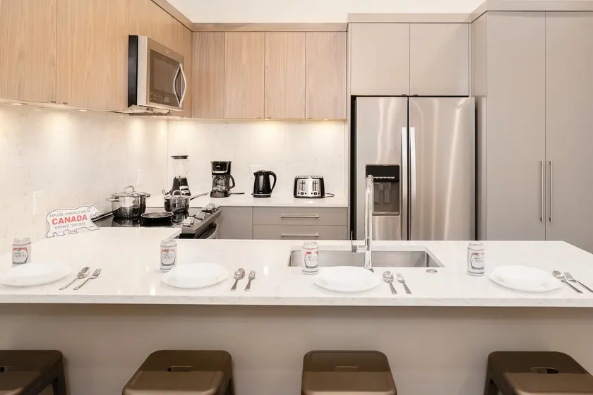 Maple House (3 BEDS +1 SOFA BED) Basement Suite - Image 1