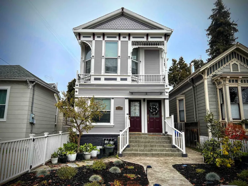 Modern living meets classic Bay Area Victorian. - Image 1