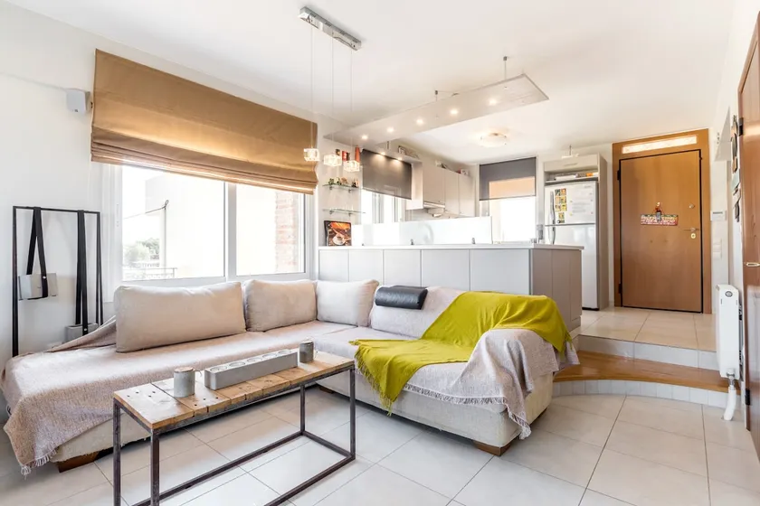 Savva's Surf House - Image 1
