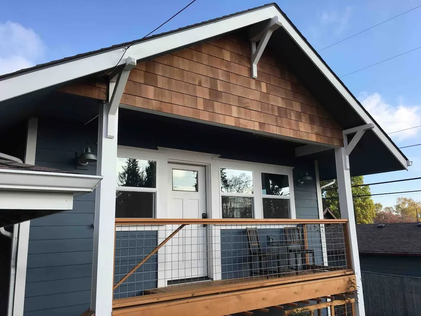 Craftsman Guesthouse: 1BR w/Full Kitchen & Laundry - Image 1