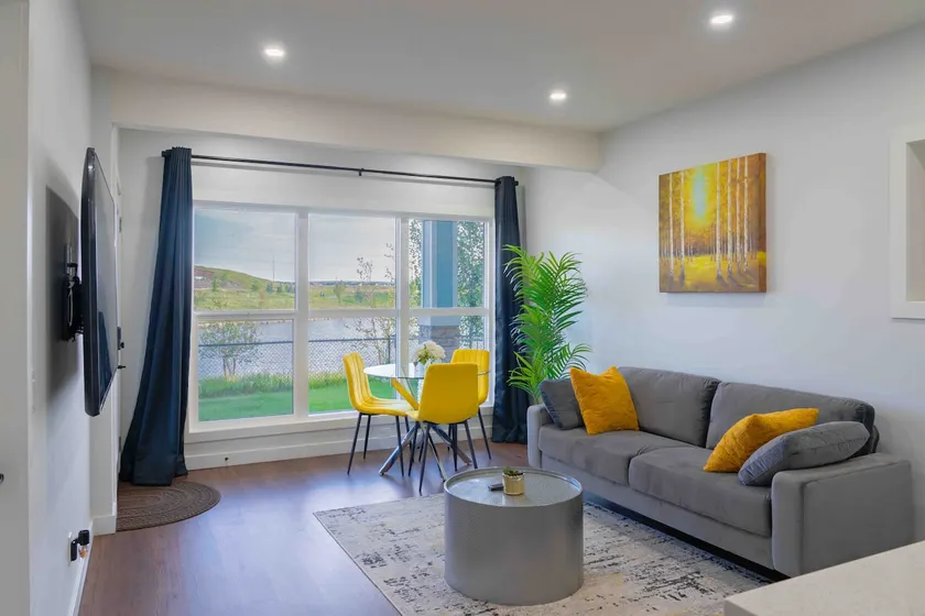 Cozy Lakeview Guest suite - Image 1