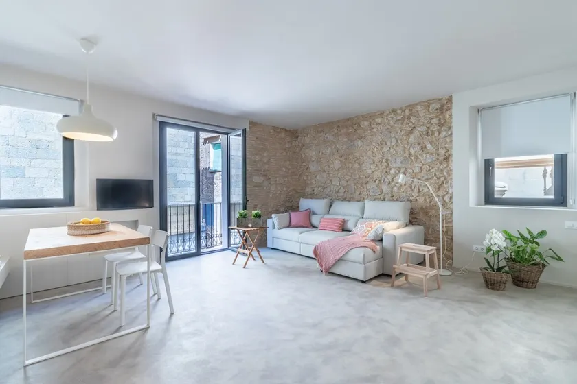 APARTAMENTS JONQUERA, 18 - Image 1