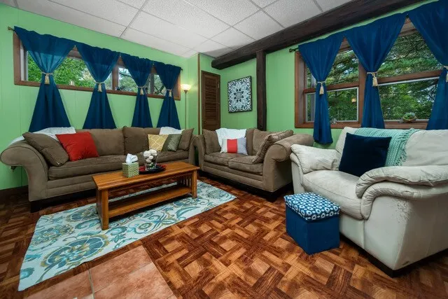Schaff’s Hillside Haven - VIDEO TOUR - Image 1
