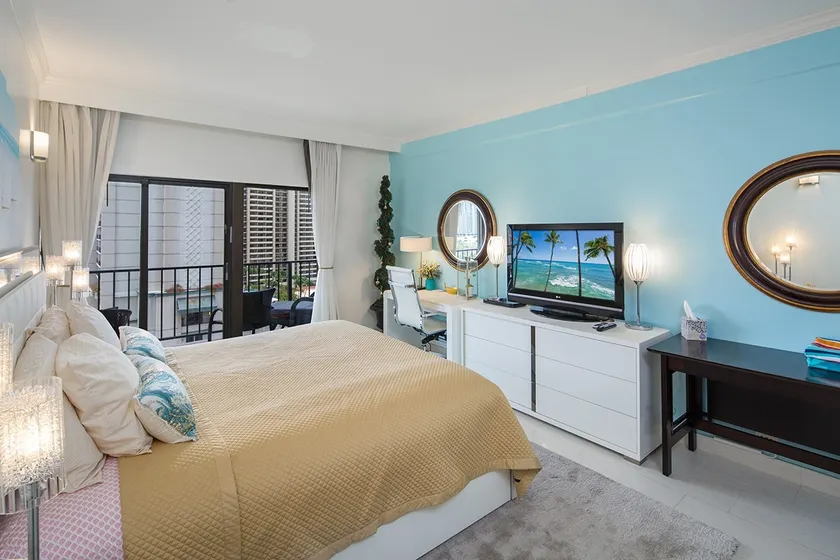 🥭WAIKIKI STYLISH PENTHOUSE-Free Parking 🥭 - Image 1