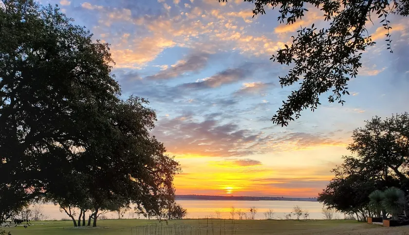 Lakefront, Swim&Fish from Shore, Firepit, A+ View - Image 1