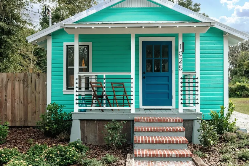 Vintage Cottage - Walk to UF - Image 1