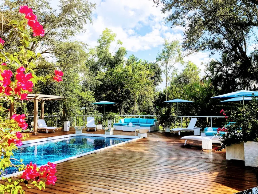 2 Homes/5000sqft Pool Deck,Heated Pool,Giant Chess - Image 1