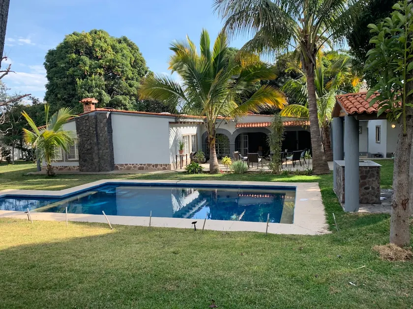 Villa Ajiic by Amaca Rentals - Image 1