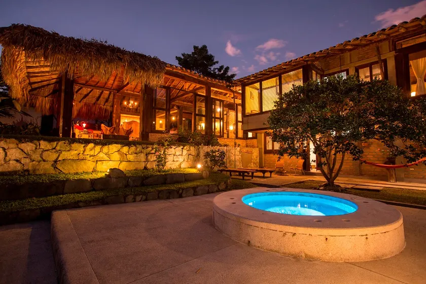 El Rancho, a beautiful tropical house in Quindio - Image 1