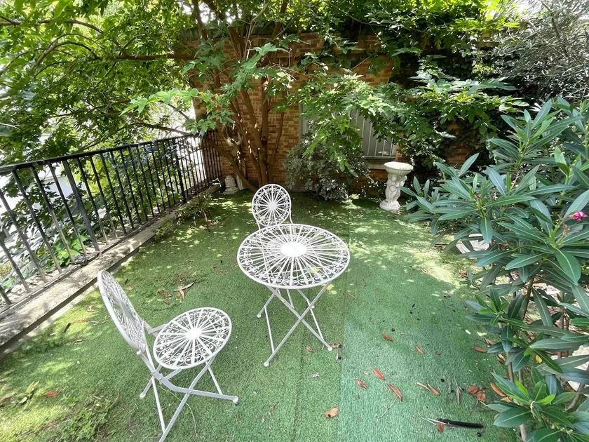 Studio and its garden, Paris - Image 1