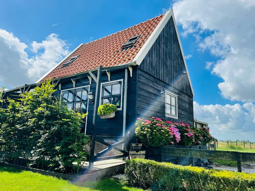Lakeland Cottage vacation home on the island of De Woude - Image 1