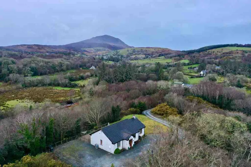 Secluded Hill Top Haven! 5km from Westport - Image 1