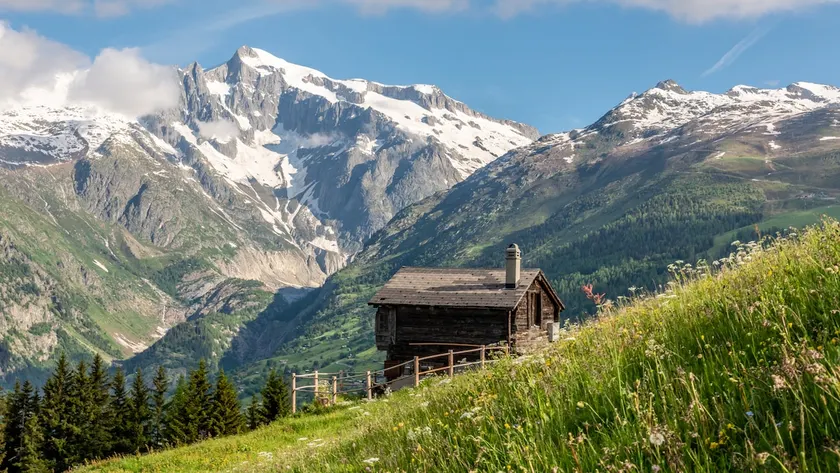 Alpine hut with a traumatic view of the Upper Valais Valley - Image 1