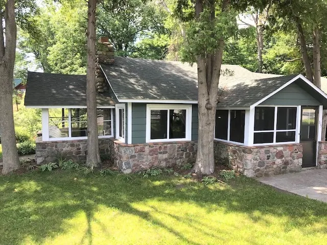 River Front Retreat - Image 1