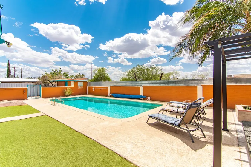 Casita C in Central Tucson *EV charging* - Image 1