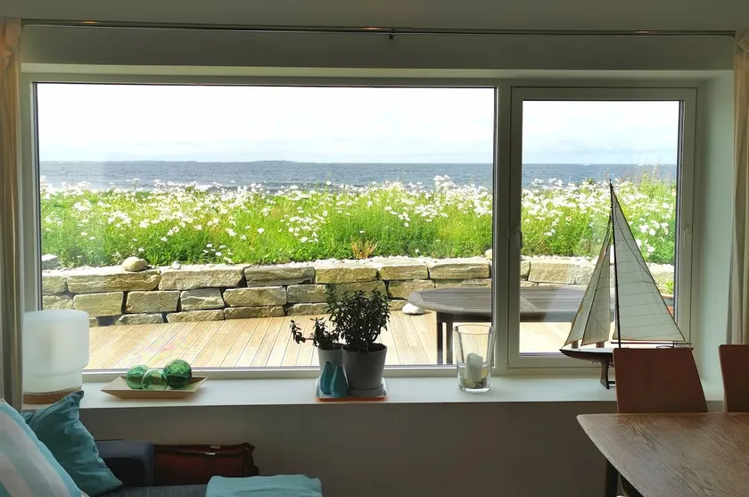 Stylish beach front appartment with amazing views - Image 1