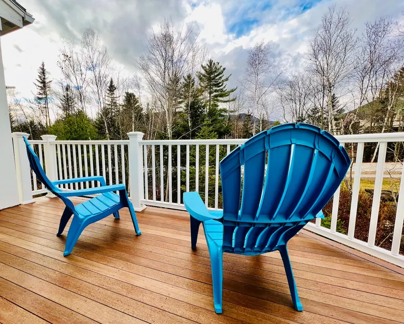 The Valley Estate | Hot Tub | Prime Location! - Image 1