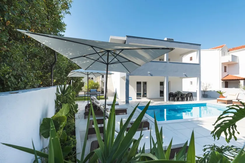 Holiday Home Lana - Image 1