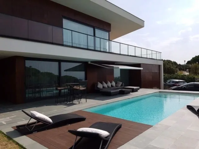Architect's villa in Platja d'Aro, with golf course and sea views - Image 1