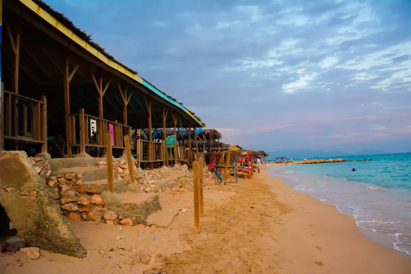 Pink Flamingo Hellshire Beach Portmore 2 Bedroom - Image 1