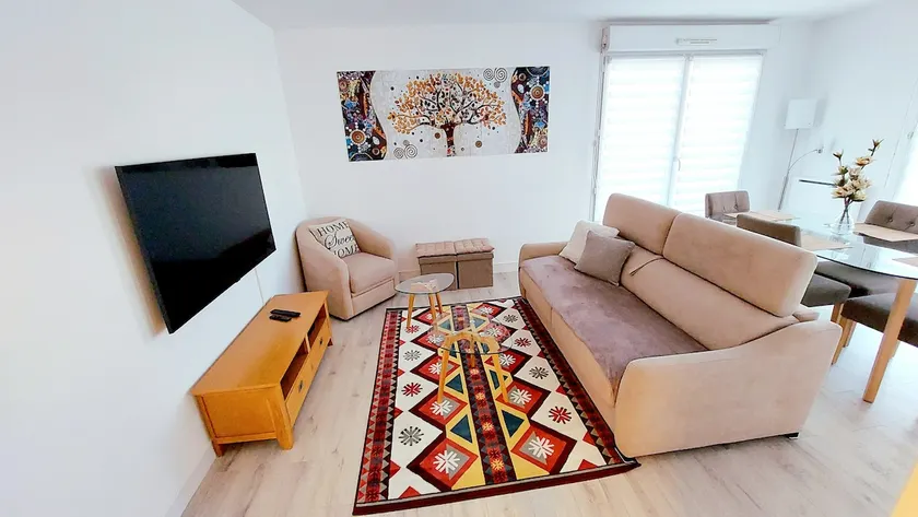 Cozy Home 1 - Spacious 3P + Parking - 30 min Paris - Image 1