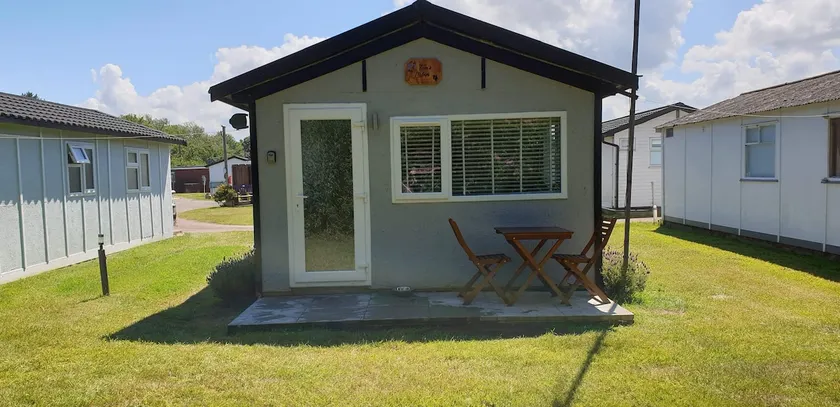 'Tom's Cabin' in the heart of Mundesley - Image 1