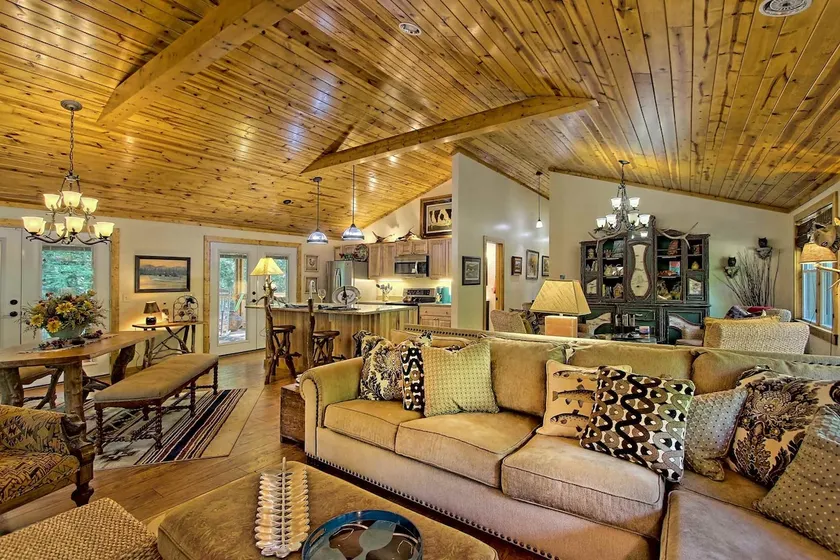 Escape to Lake Rabun and Relax in Nature - Image 1