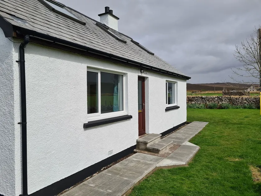 Cosy 2 bedroom cottage with woodburning stove - Image 1