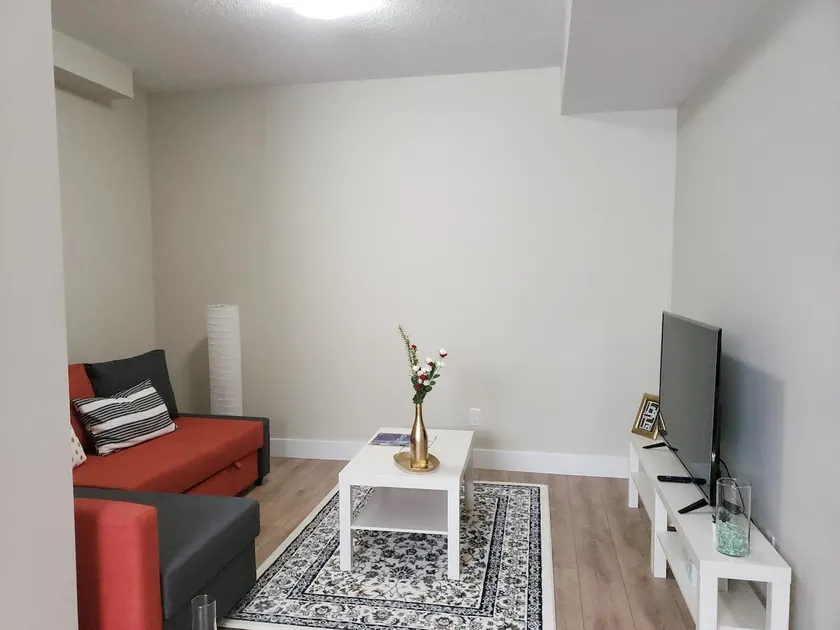 Executive Luxury Private Suite - Image 1