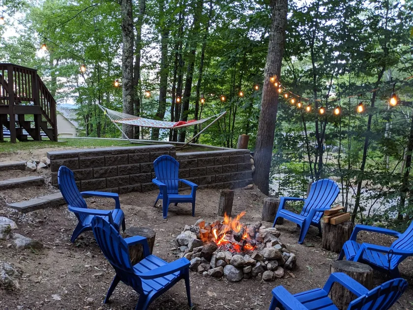 The Getaway Chalet: Relaxation, Views & Fire Pit - Image 1