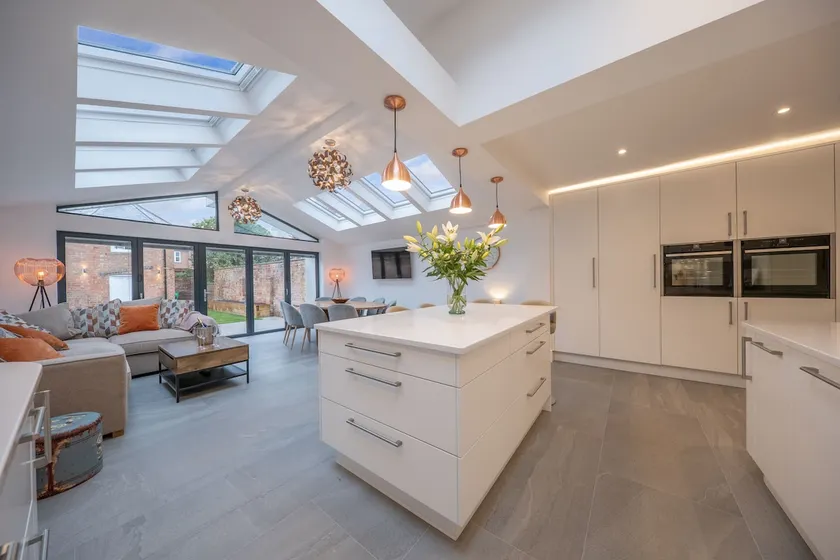 Total luxury in the heart of Stratford upon Avon  - Image 1