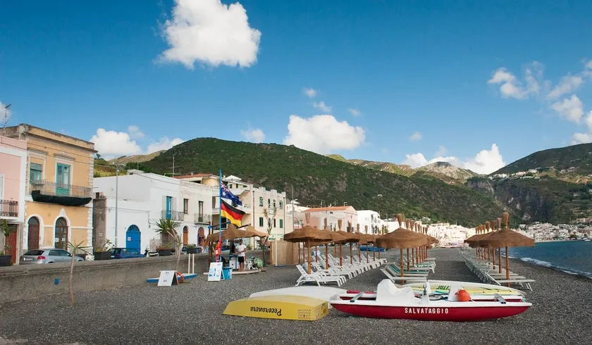 Lipari by the Beach 5 (SAMANTHA) - Image 1