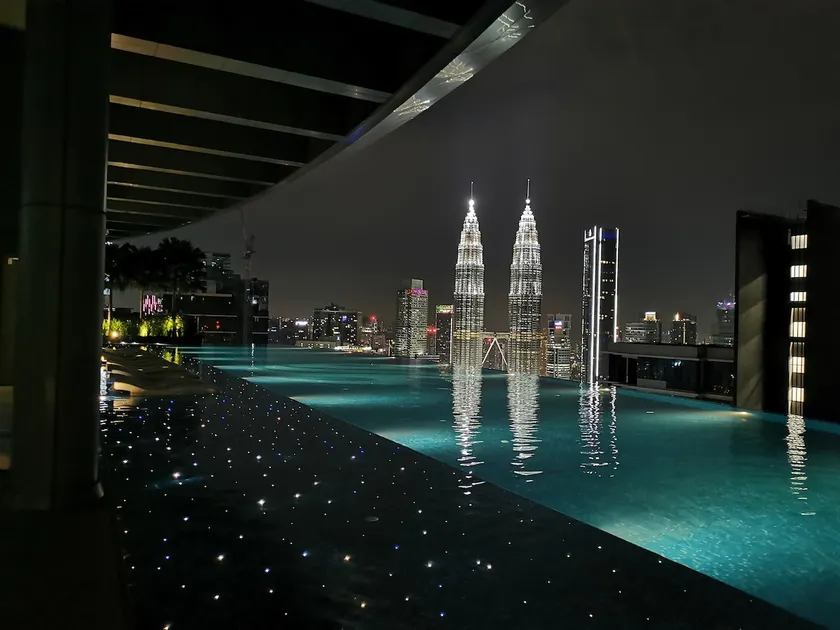 Glorious Eaton 2 BR @ KLCC / Pavilion - Image 1