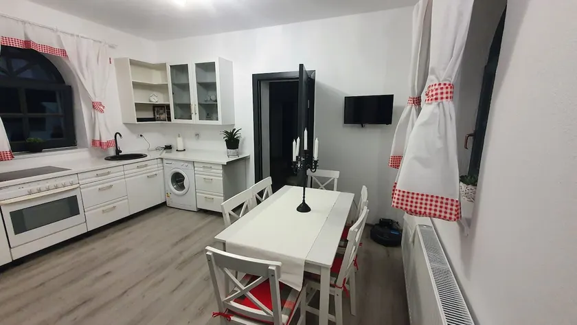 Casa mica Resita - Image 1