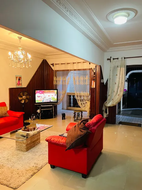 Beautiful 250 m2 villa - Image 1