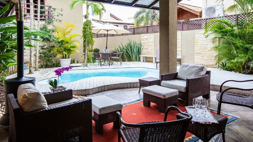 Perfect getaway with heated pool! - Image 1