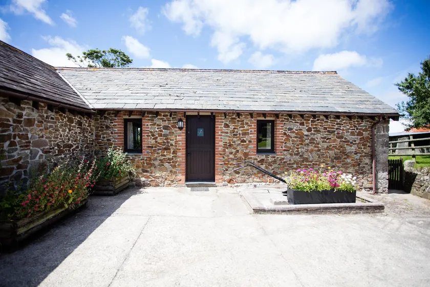 Kingfisher Cottage Sharlands Farm - Image 1